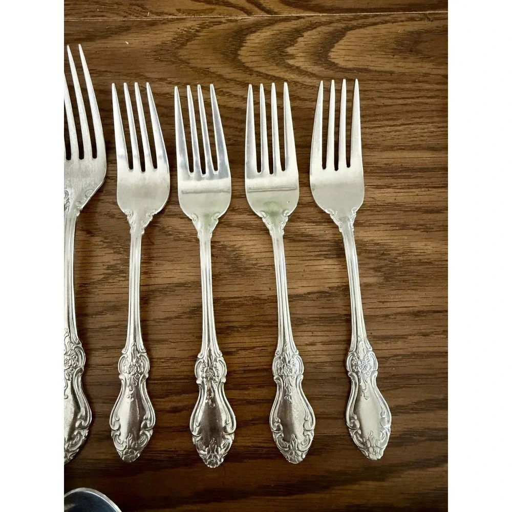 Reed & Barton HIGHGROVE Silverware‎ 18/10 Stainless Flatware Set 20 DISCONTINUED